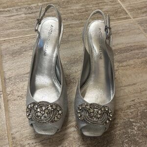 Antoni Melani Silver Heels Embellished Size 6.5